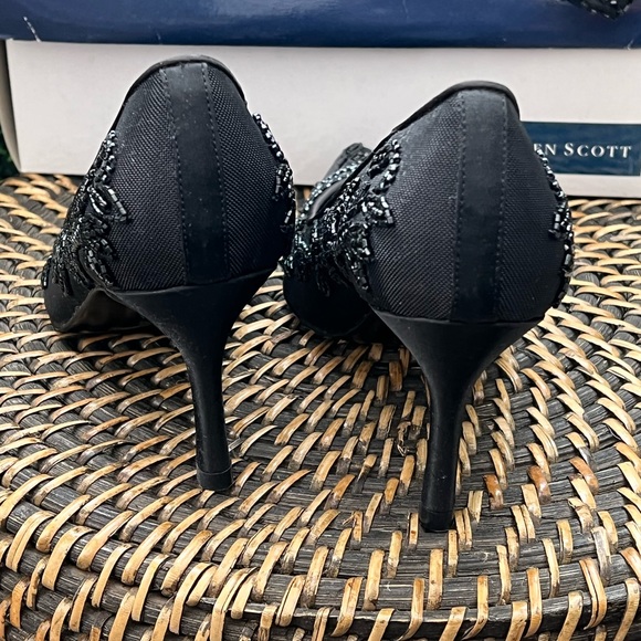 Karen Scott black mesh embellished pumps size 7.5 like new condition - Picture 5 of 11
